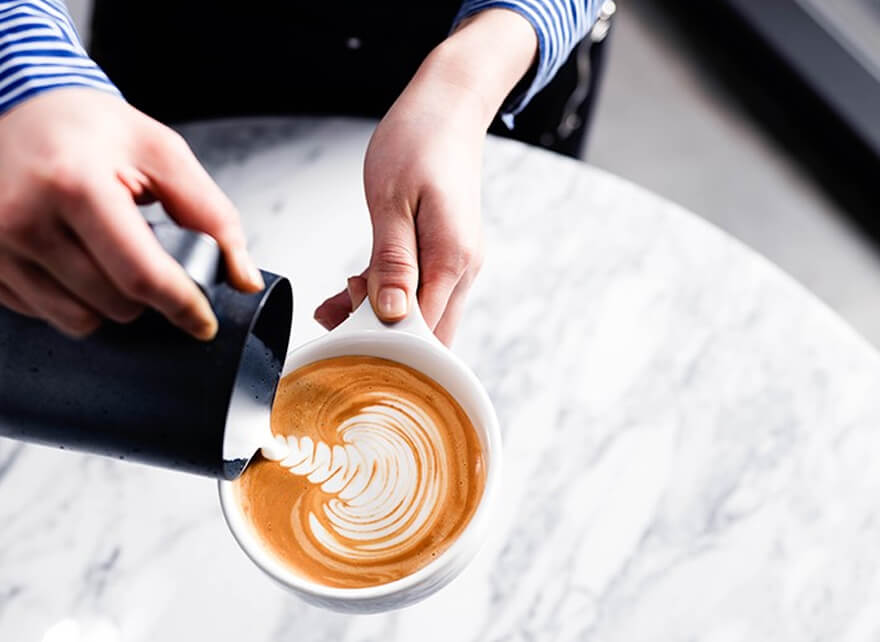cách pha latte nóng